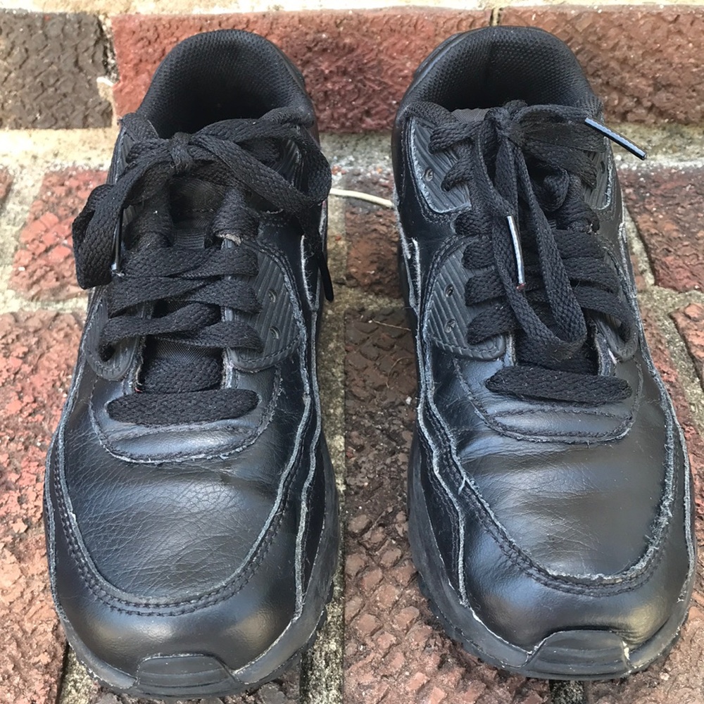Boys Nike Air Max Shoes!